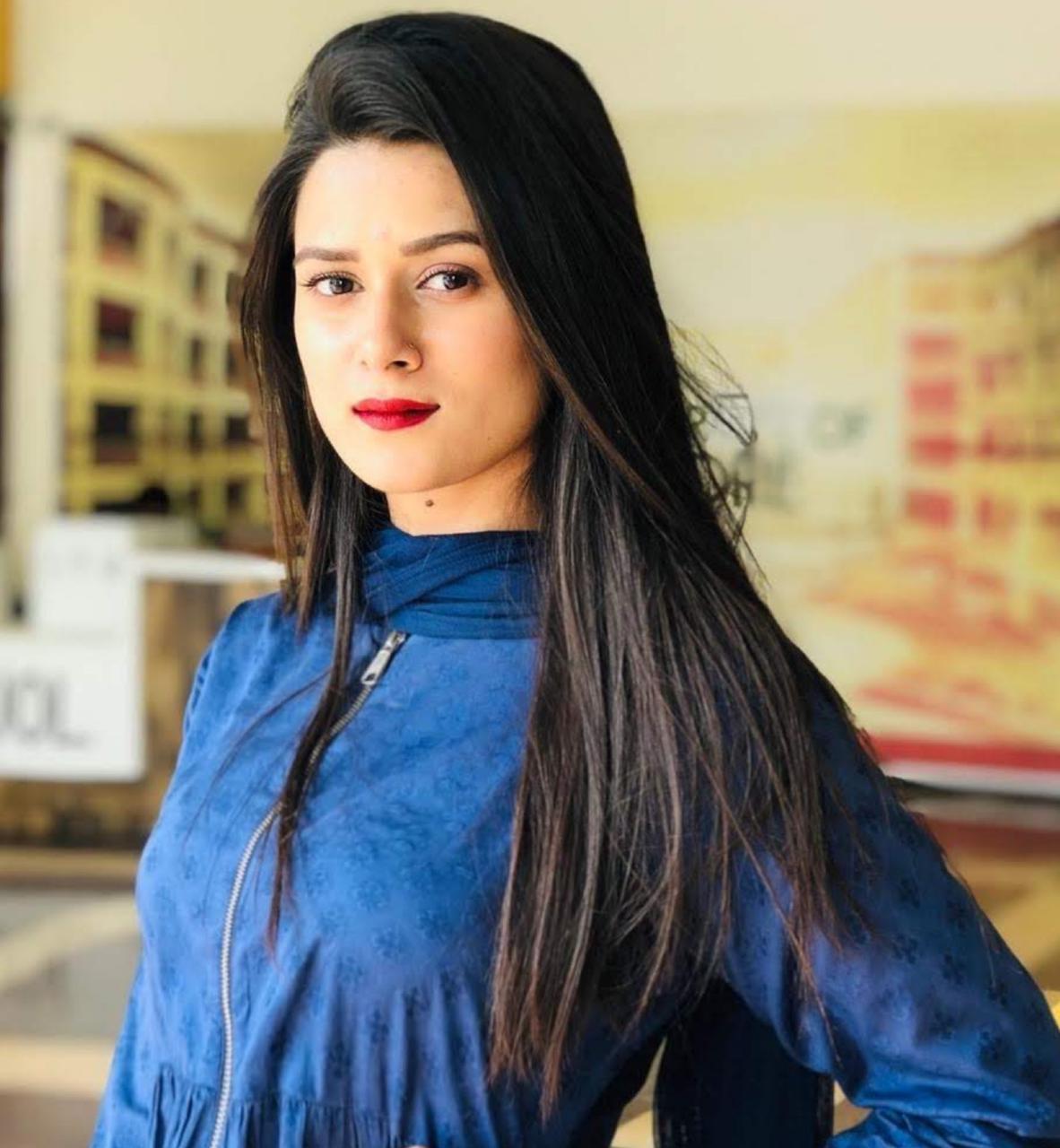 Dr. Maira Khan Dr. Maira Khan